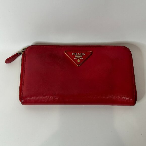 【9.26】 Preowned Prada wallet - Picture 1 of 16